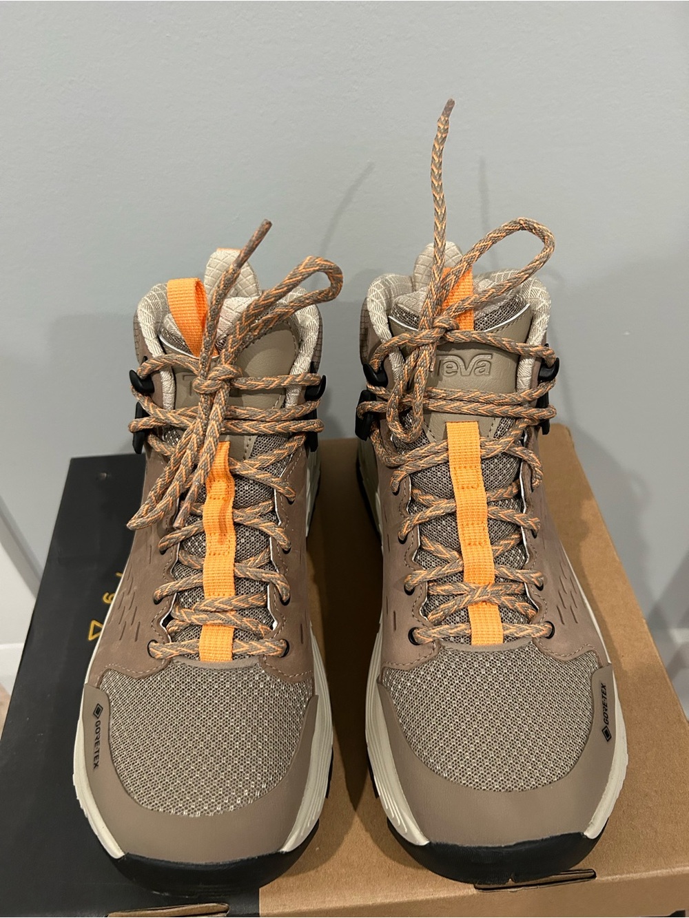 Teva Grandview Max GTX Women's Tan and Orange Trail Mid-Top Boots